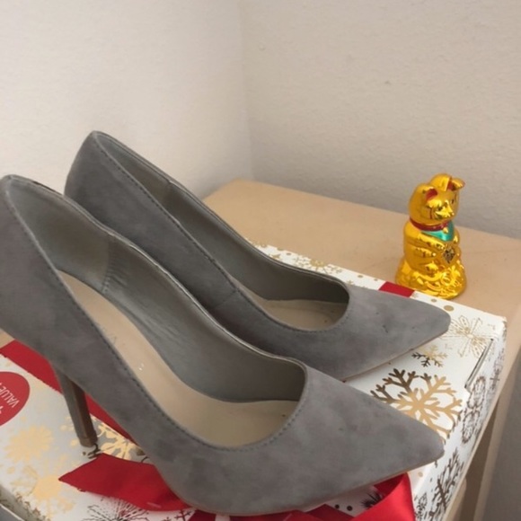 High heels - Picture 2 of 2